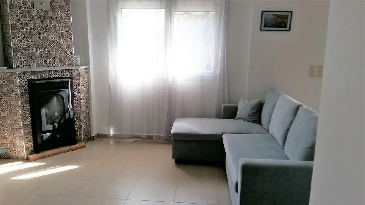 House With A Garden In The Lakithra Villa Holiday home