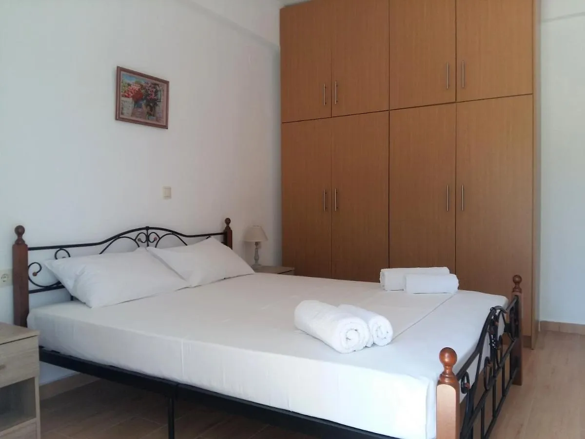 הוילה Lakíthra Lounge House בית נופש